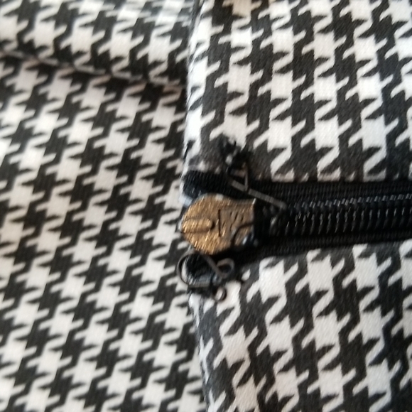 VENUS Black White Houndstooth Long Sleeve Sheath Dress - Picture 10 of 10